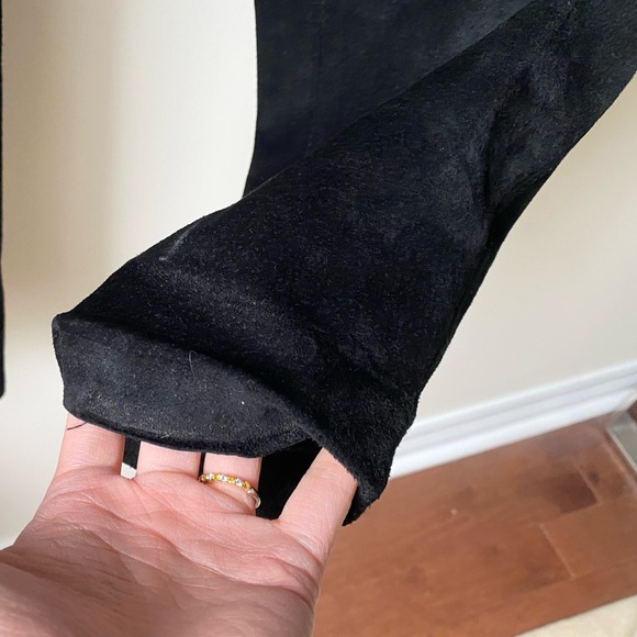 Black suede high waisted pleat front tapered pants - Picture 14 of 14